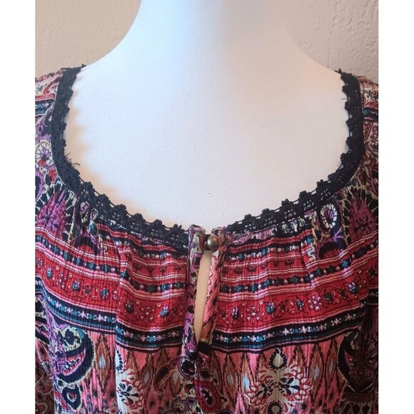 Bila Boho Cold Shoulder Crochet Trim Bell Sleeve Tunic Top 2x Fall Black Red - Picture 7 of 10